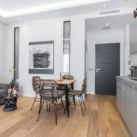 Cosy Cocoon Place Du Pin Apartment *